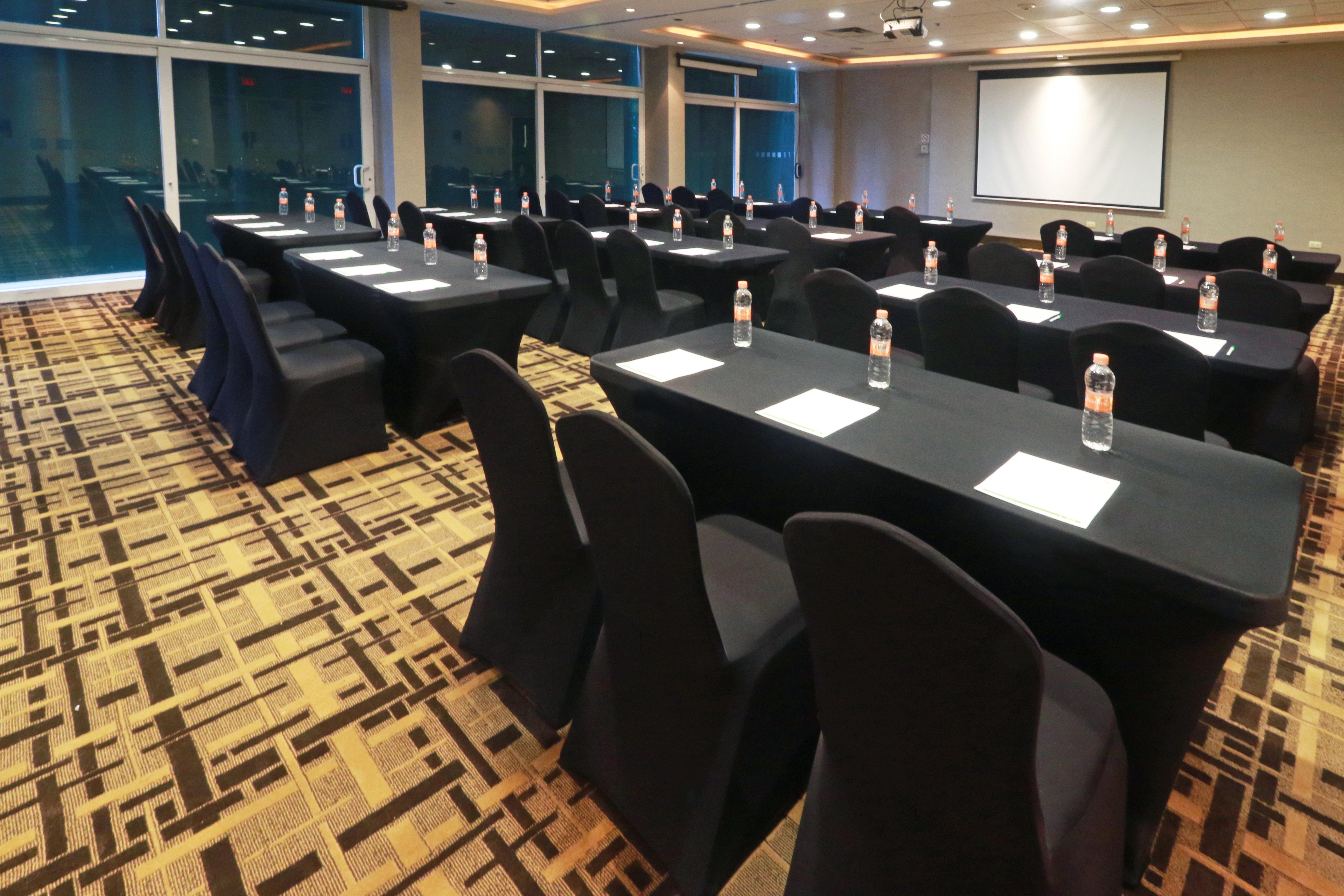 Holiday Inn Reynosa Industrial Poniente By Ihg Bagian luar foto