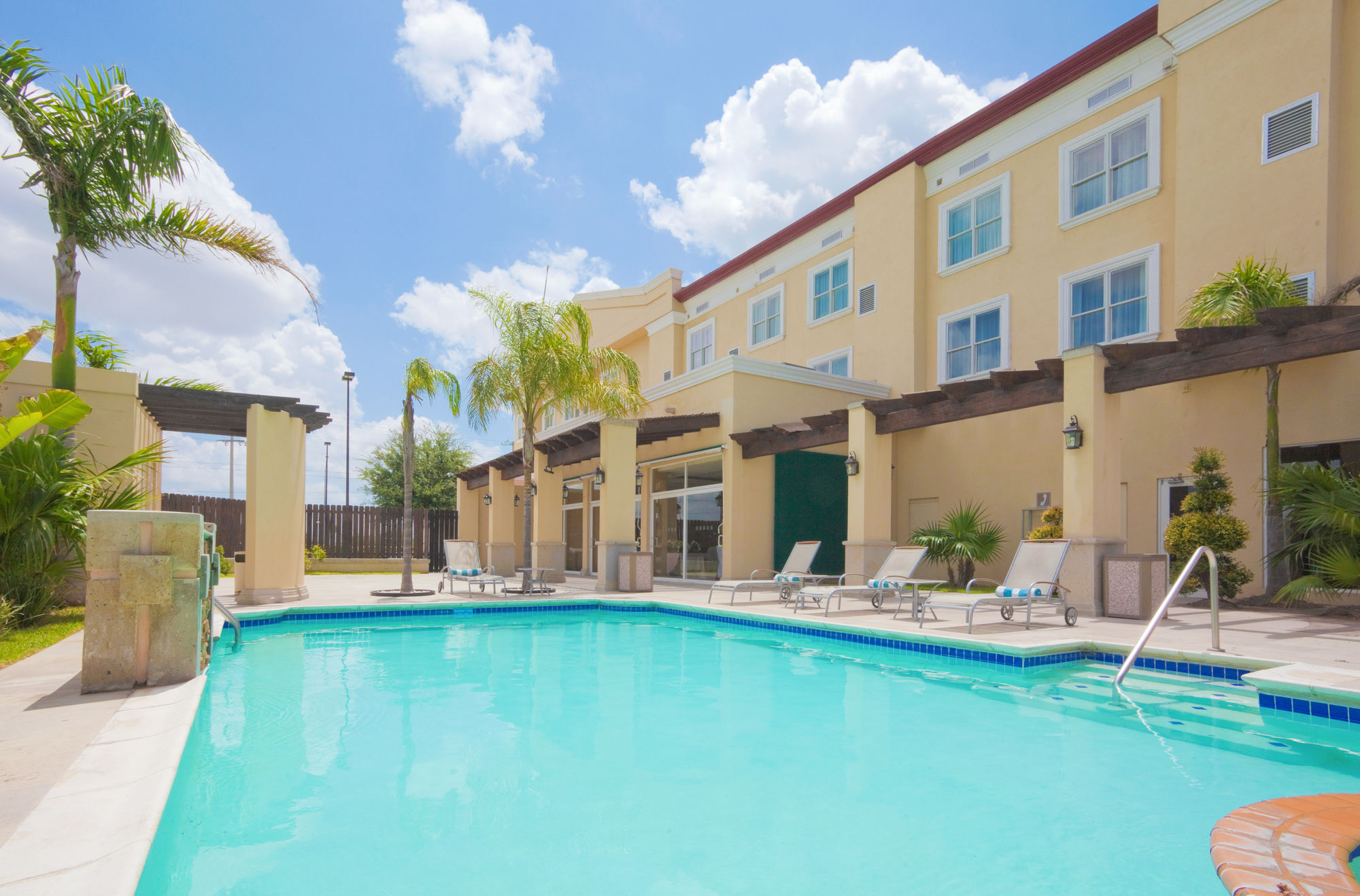 Holiday Inn Reynosa Industrial Poniente By Ihg Bagian luar foto